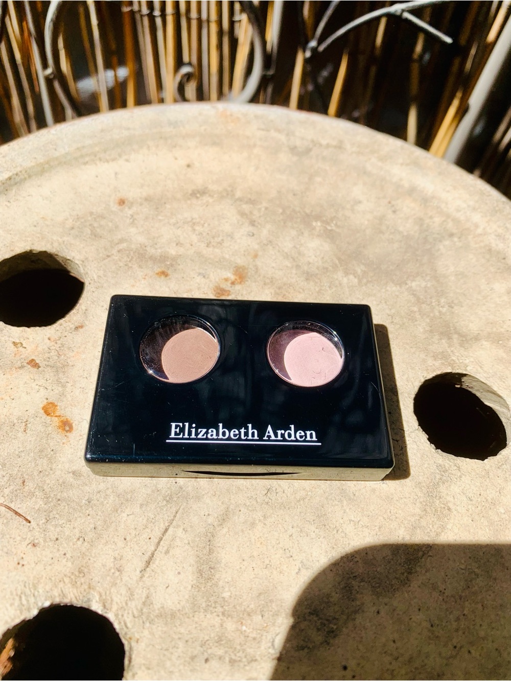 Elizabeth Arden Two-Shade Eyeshadow Compact — Pink & Taupe